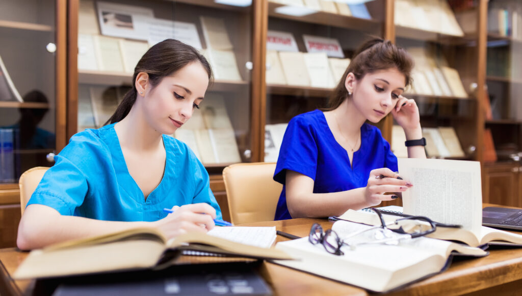 Weekly $100 for some nursing students for placements outside Auckland as squeeze goes on city spots