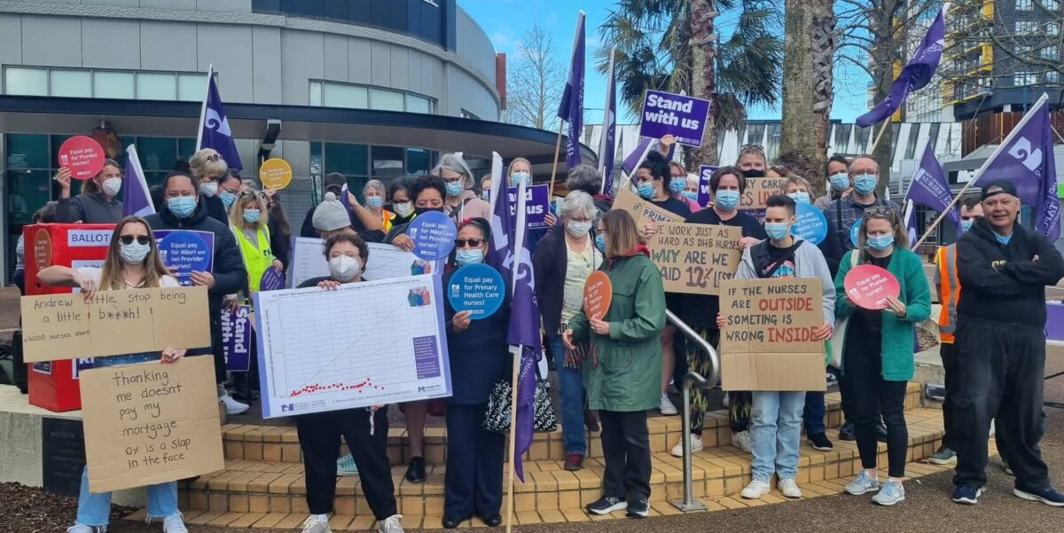 Nurses around the country protest lower pay in primary health care