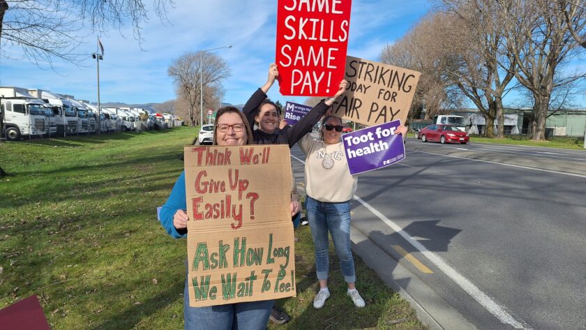 Poor pay forcing nurses to hīkoi from one crisis to another Nurses are being forced to walk from their jobs in the community, where they are desperately needed, to other spaces where there is a health crisis or even further, to foreign lands.