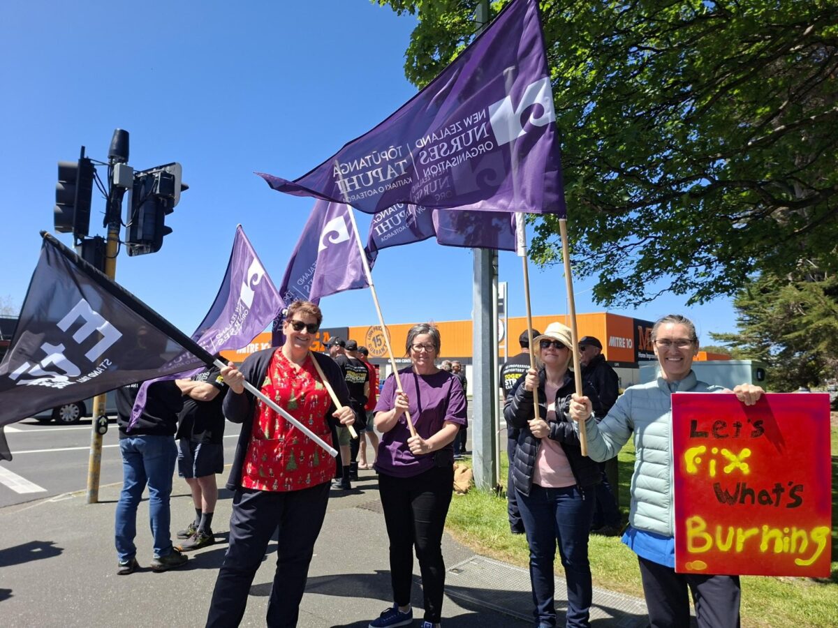Nurses show up for picketing colleagues as NZNO work-to-rule strike wraps