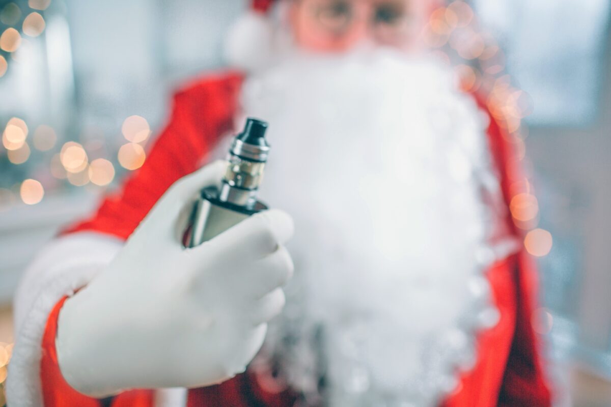 “Don’t be sucked in by vape-bearing Santa” – nurse’s warning to youth