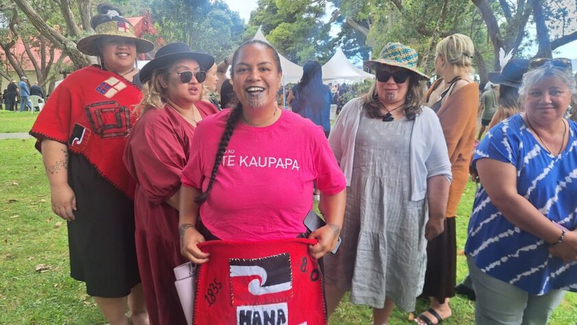 Te Poari, kaiwhakahaere at Waitangi grounds for pōhiri to greet Māori queen It starts with a pōhiri: Election year kicks off at Waitangi as Māori queen welcomed.