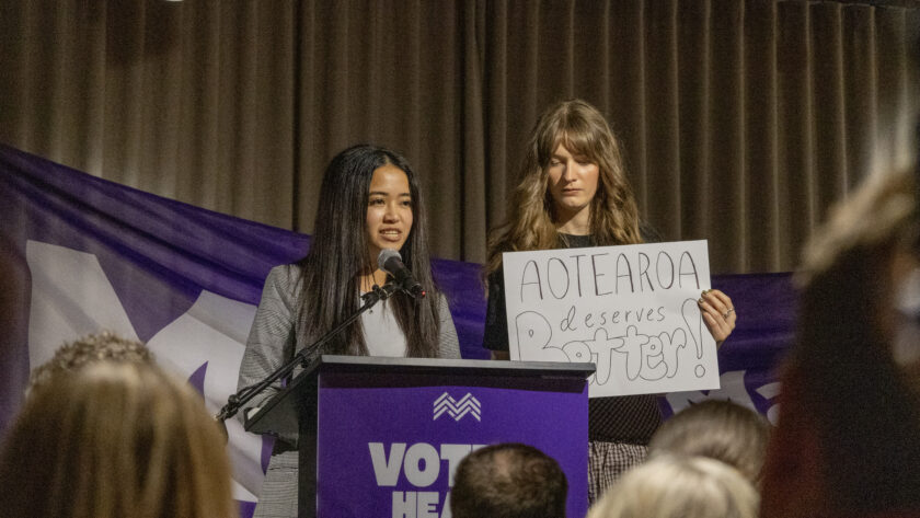 North Shore nurses send an SOS to the community — and a message to vote health North Shore nurses and students called on the public to vote with health in mind this election, as they shared fears for their patients, the health system and themselves at a public meeting this week.