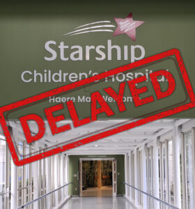Minister of Health Simeon Brown is denying nurses' reports that some child cancer treatments have been suspended for a week amid a staffing crisis at Starship Hospital's oncology ward.